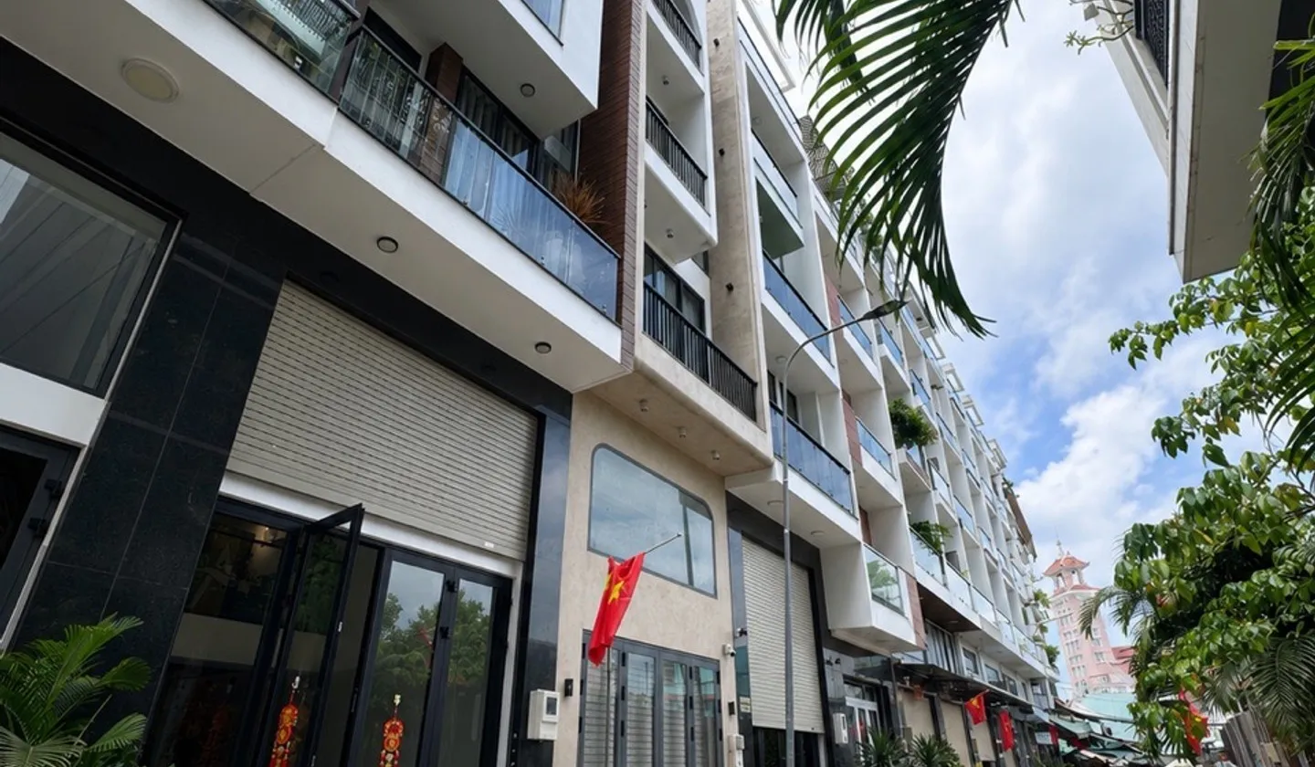 Bán nhà riêng 6 tầng có thang máy tại Lạc Long Quân, Quận 11, diện tích 50.3m²... Bán nhà riêng tại Bình Thới, Hồ Chí Minh 01
