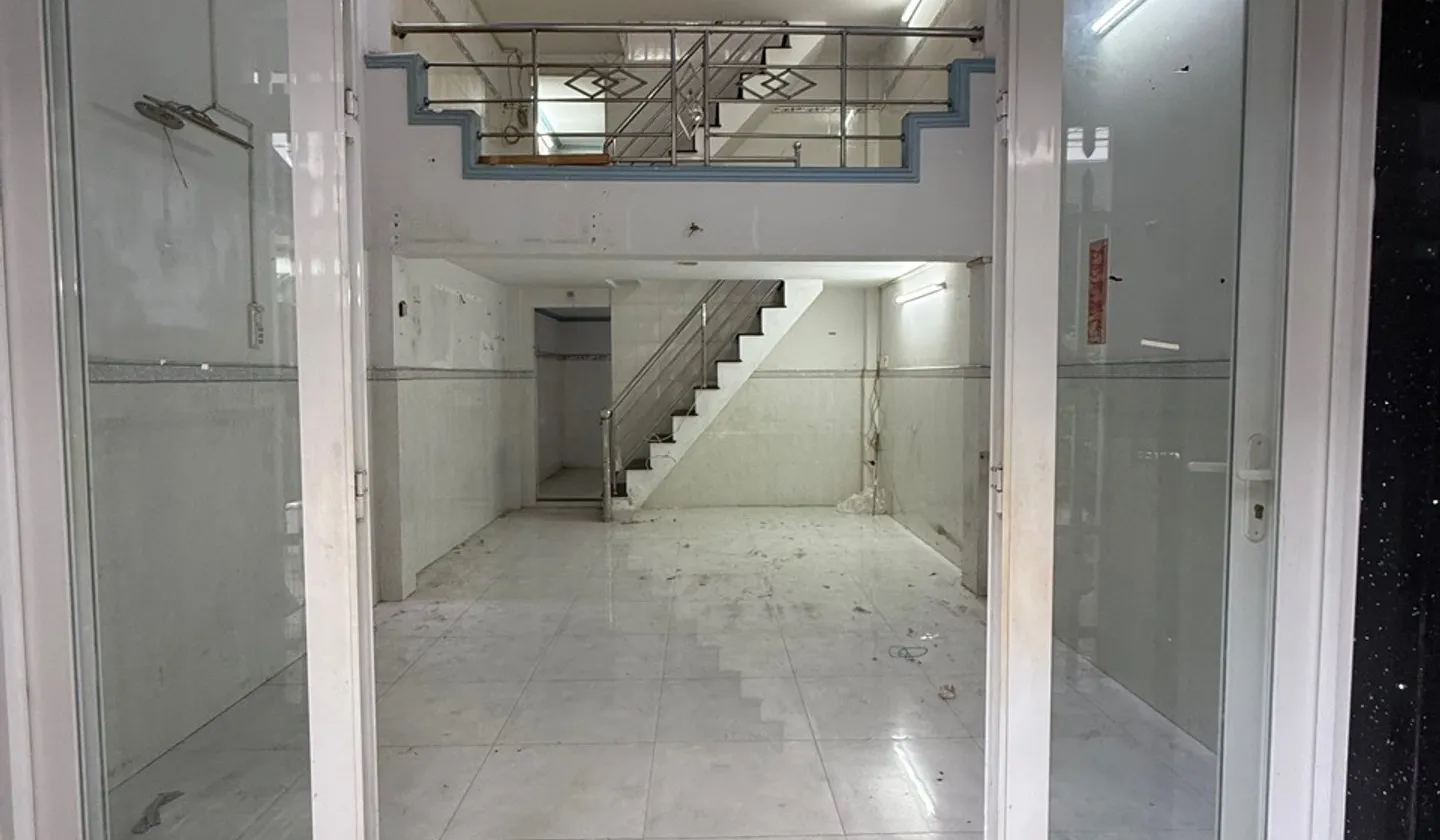 Bán nhà riêng 4 tầng Quận 8 gần Quận 5, diện tích 48.1m², pháp lý rõ ràng... Bán nhà riêng tại Chánh Hưng, Hồ Chí Minh 01