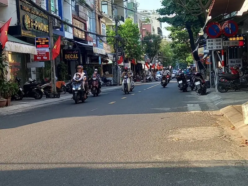 Nhà 4 tầng mặt phố Nguyễn Hoàng, vỉa hè rộng, tiện kinh doanh... Bán nhà mặt phố tại Thanh Khê, Đà Nẵng 01