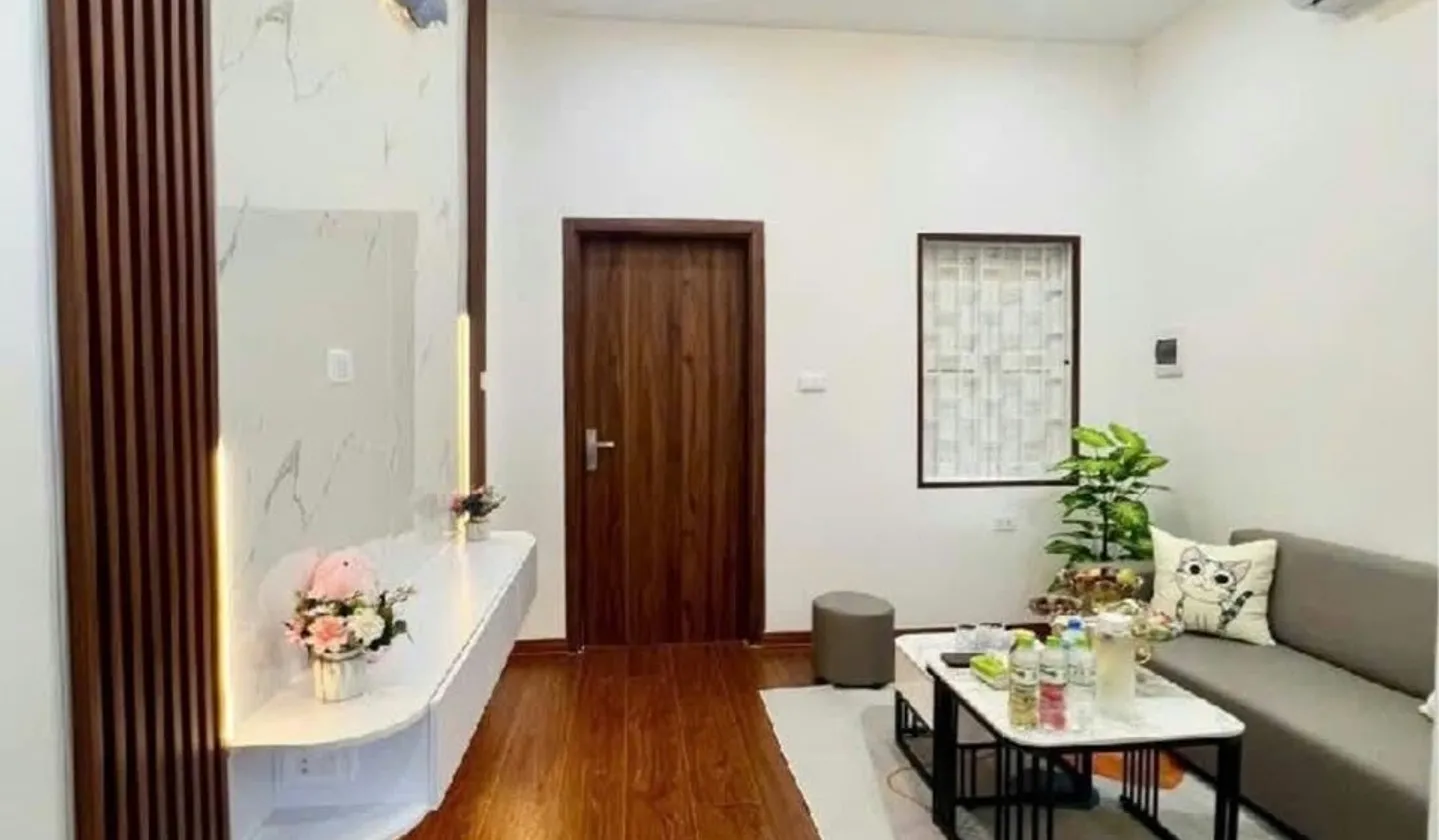 Bán căn hộ tập thể 2 phòng ngủ tại trung tâm Ngã Tư Sở - Thanh Xuân, giá hấp dẫn... Bán căn hộ chung cư tại Khương Đình, Hà Nội 01