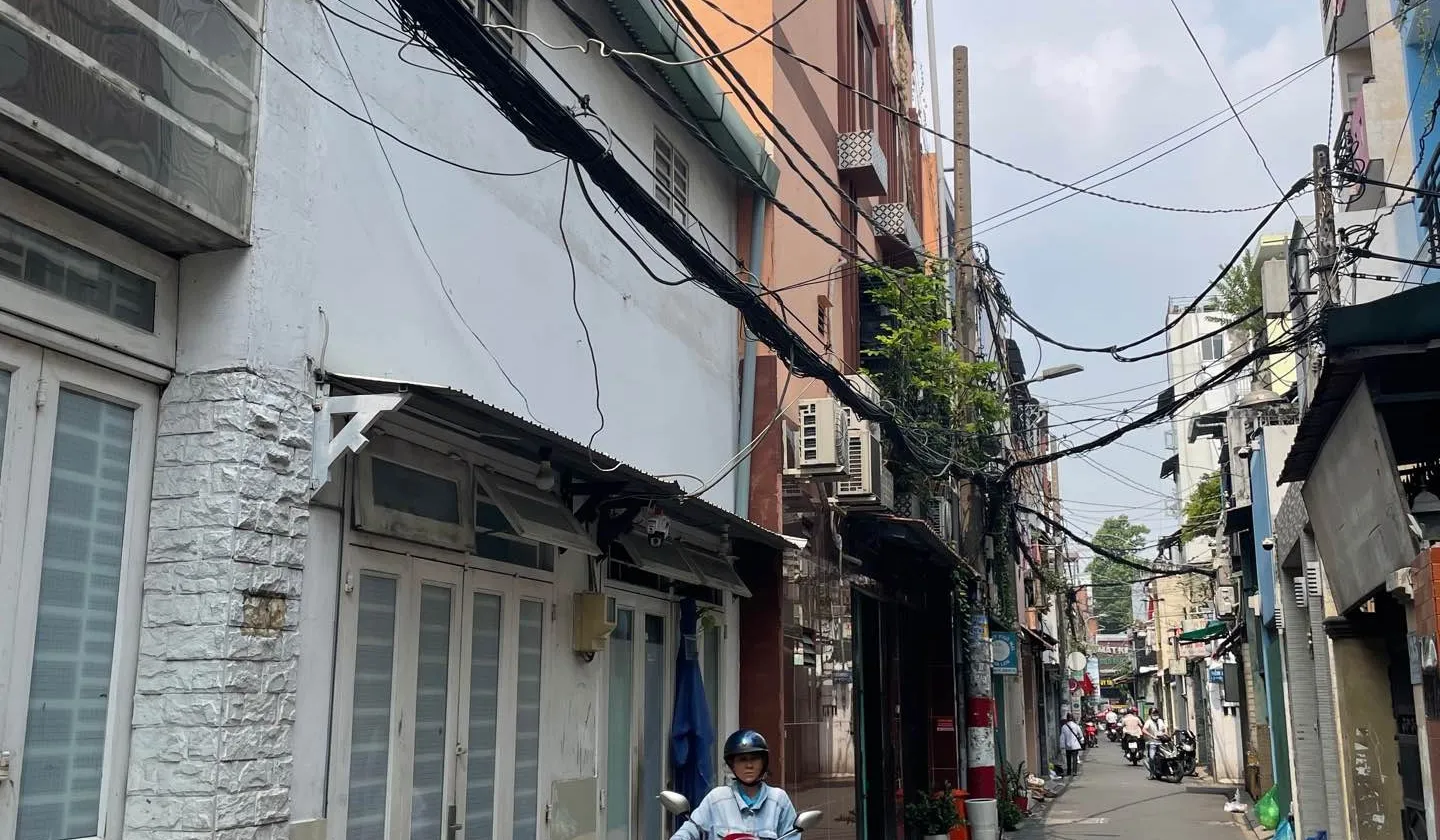 Bán nhà mặt phố 2 tầng diện tích 72 m² khu vực sân bay... Bán nhà mặt phố tại Tân Sơn Nhất, Hồ Chí Minh 01