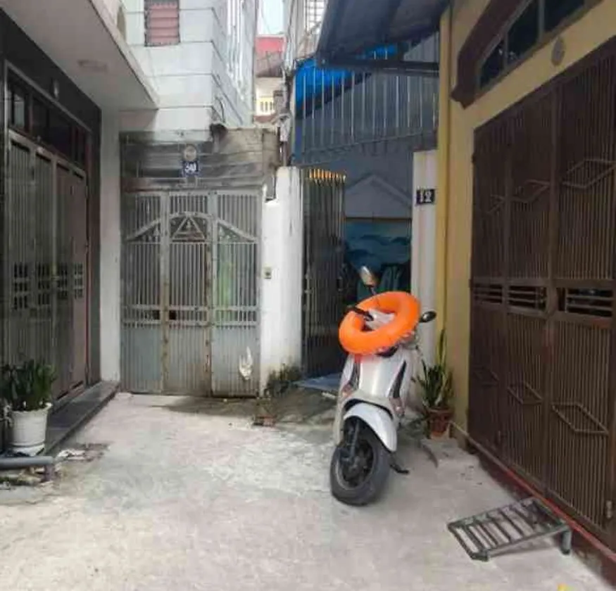 Nhà 3 tầng rộng rãi tại Long Biên, thiết kế tiện nghi cho gia đình... Bán nhà riêng tại Việt Hưng, Hà Nội 01