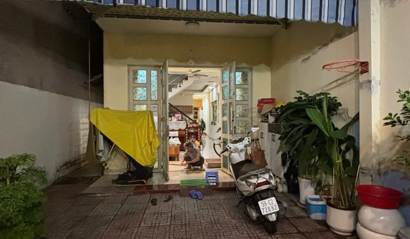 Nhà 2 tầng, Nguyễn Thị Thập - 125m2, ngang 5m, 4pn, khu hiện hữu. Chỉ 79tr/m... Bán nhà riêng tại Tân Thuận, Hồ Chí Minh 01