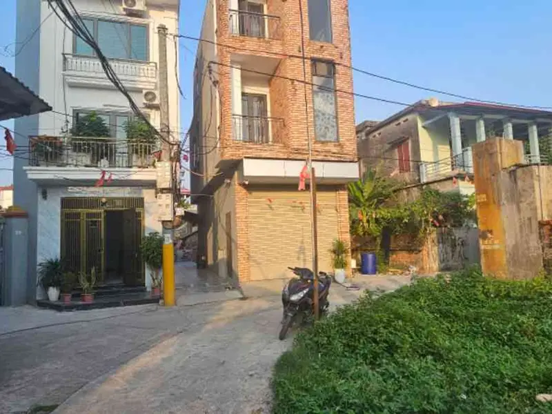 Bán đất xã Bình Minh, Hà Nội diện tích 43m2, vị trí vuông đẹp, 2 mặt thoáng... Bán đất tại Bình Minh, Hà Nội 01