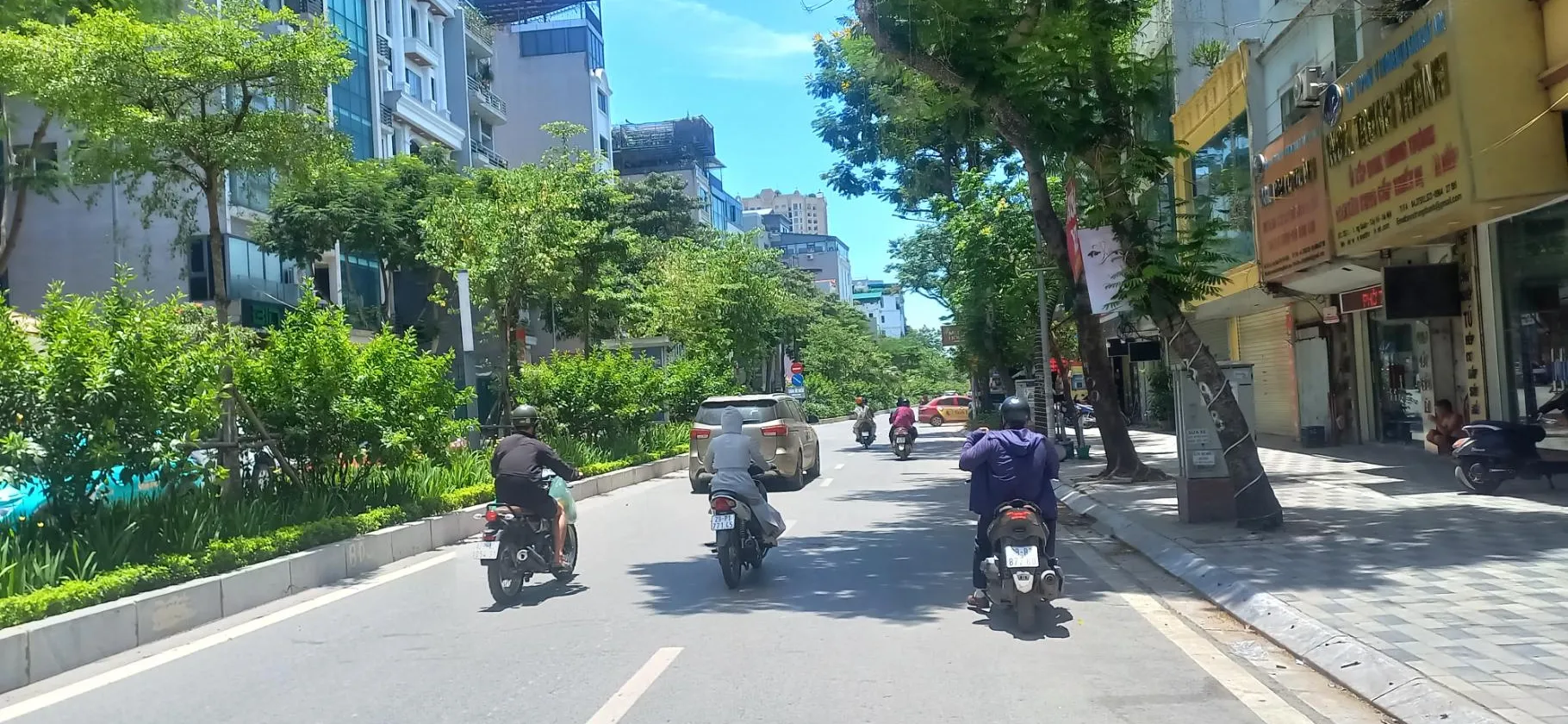 #LẠC LONG QUÂN– #TÂY HỒ-TÒA NHÀ 8 TẦNG MẶT PHỐ-VỈA HÈ-SÂN THƯỢNG VIEW HỒ TÂY-KHAI THÁC DÒNG TIỀN... Bán nhà mặt phố tại Xuân Đỉnh, Hà Nội 01