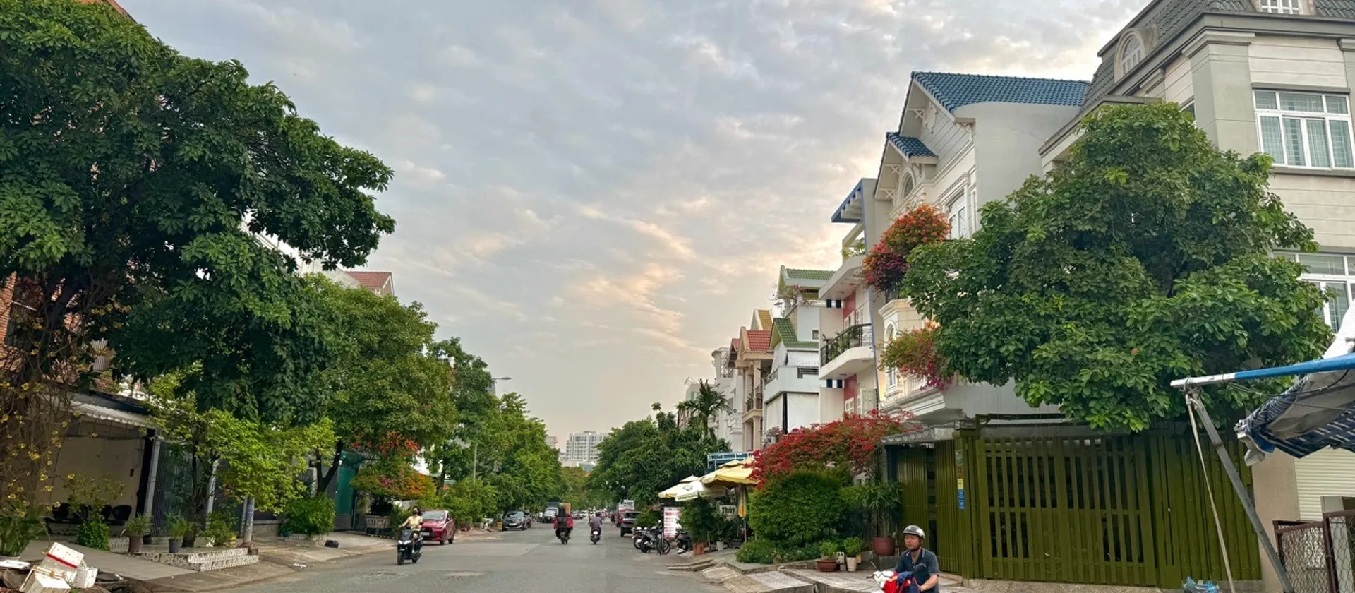 Nhà 3 tầng 73m2 gần khu biệt thự quận Thủ Đức giá 8.8 tỷ... Bán nhà riêng tại Hiệp Bình, Hồ Chí Minh 01