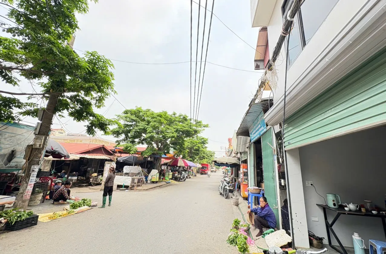 TRỤC KINH DOANH BẤT CHẤP MỌI MẶT HÀNG-NGAY ĐƯỜNG GOM TAY CAO TỐC-GẦN KCN THĂNG LONG-CẦU THĂNG LONG... Bán đất tại Thiên Lộc, Hà Nội 01