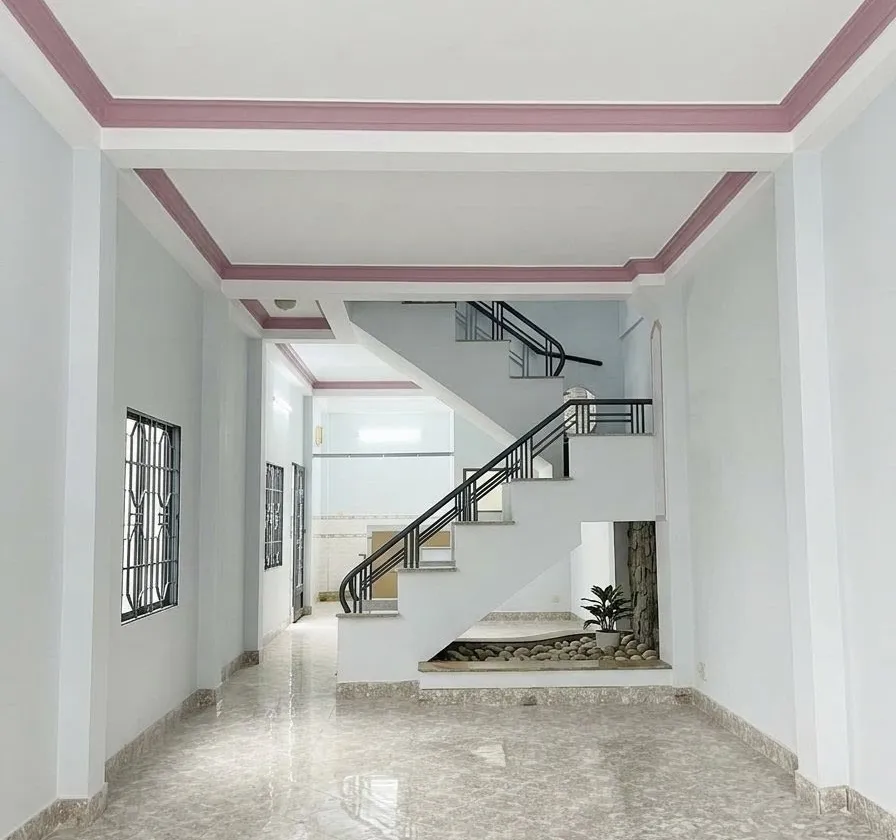 Nhà Tân Phú hiếm bán - Nghiêm Toản, 3 tầng ở ngay - KD, ngang hơn 4m - dài 18m - 10 tỷ.... Bán nhà mặt phố tại Tân Phú, Hồ Chí Minh 01