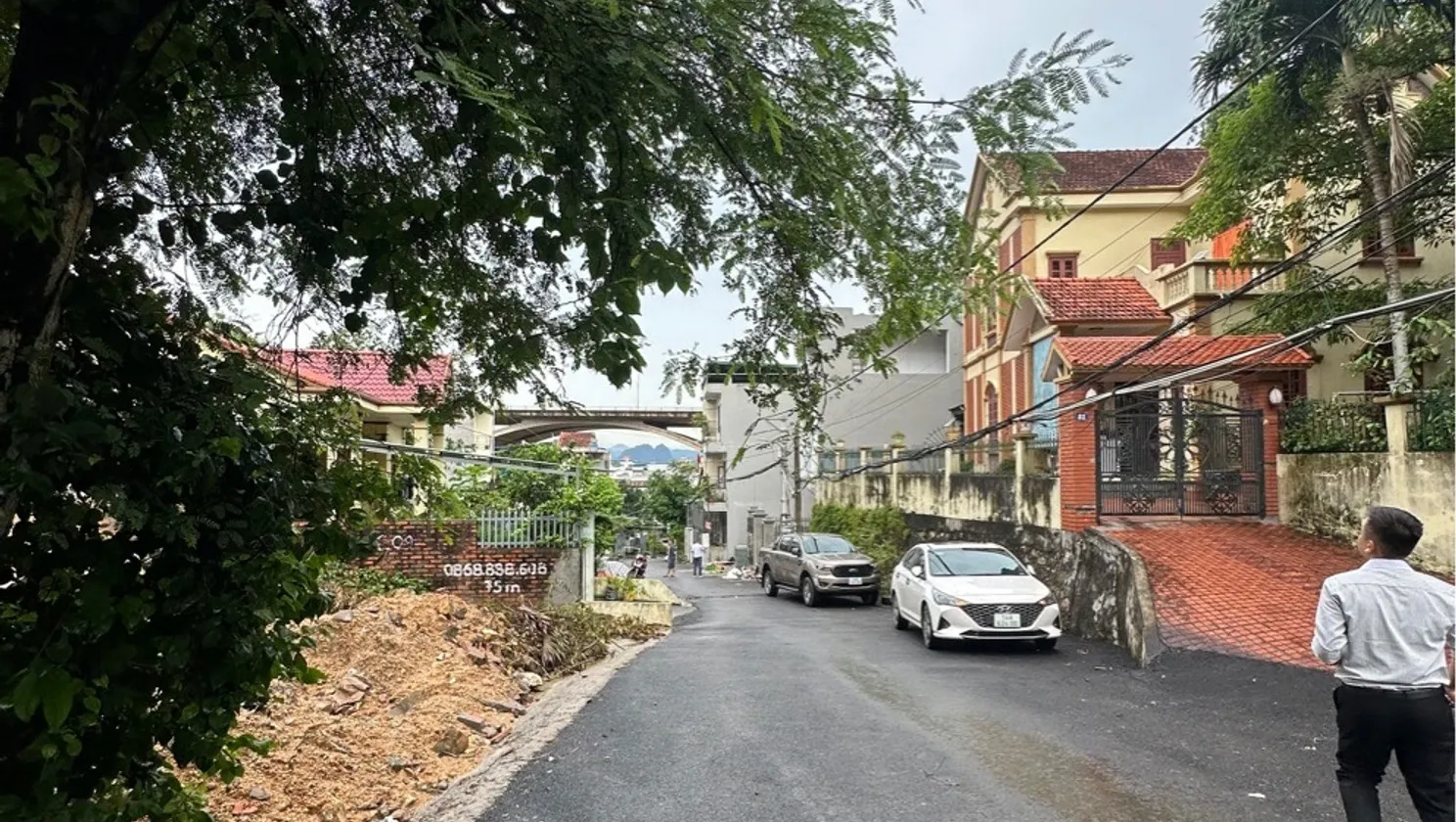 Siêu phẩm BT Sân Vườn Yết Kiêu, Hòn Gai 160m2, 3 tầng, Ở Luôn, Ô Tô, KD, Chỉ 5.5 Tỷ... Bán nhà riêng tại Hồng Gai, Quảng Ninh 01