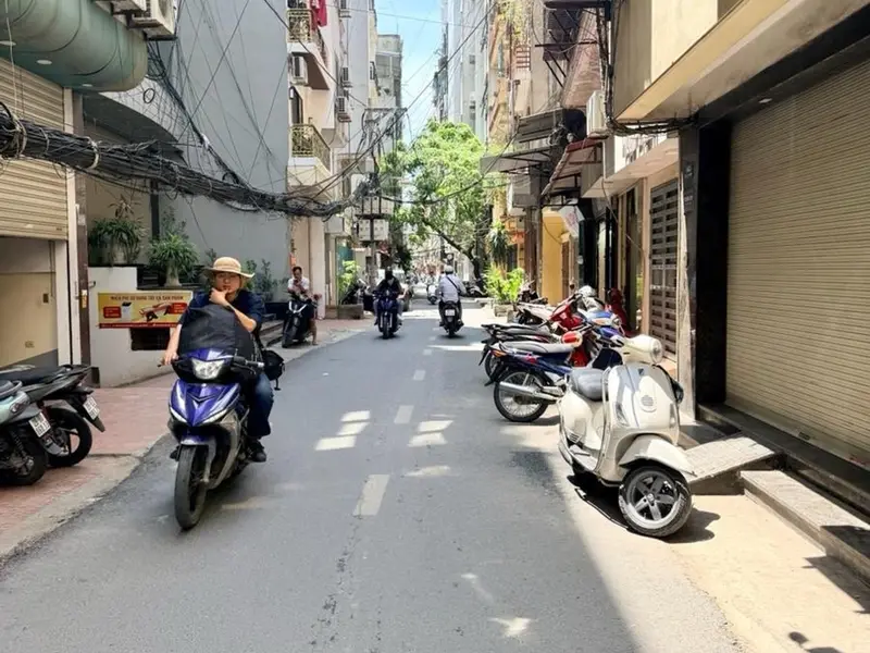Nhà Mặt Phố Đê La Thành -vừa ở vừa - Kinh Doanh Đỉnh... Bán nhà mặt phố tại Đống Đa, Hà Nội 01