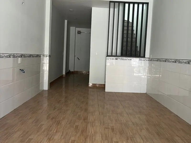 Nhà 3 tỷ 9 _ 2 lầu _52 m đất hẻm xe hơi thông... Bán nhà riêng tại Thới An, Hồ Chí Minh 01