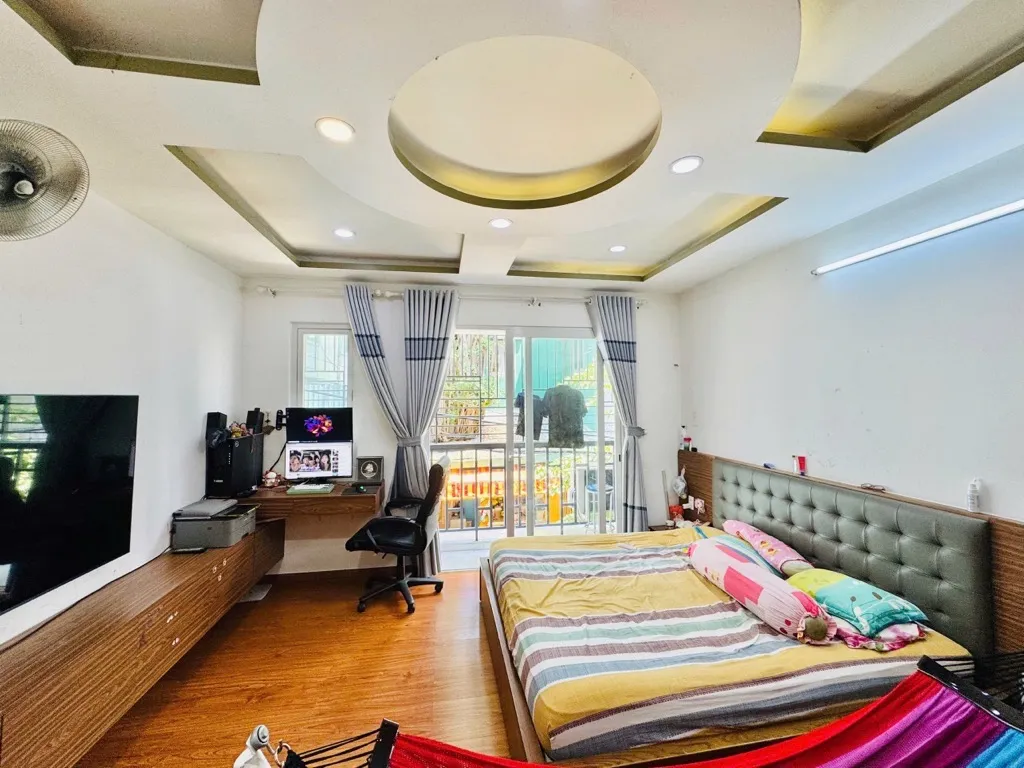 Bán nhà 6 tầng mới xây tại Phú Nhuận, thuận tiện di chuyển, 4 phòng ngủ riêng biệt... Bán nhà riêng tại Đức Nhuận, Hồ Chí Minh 01