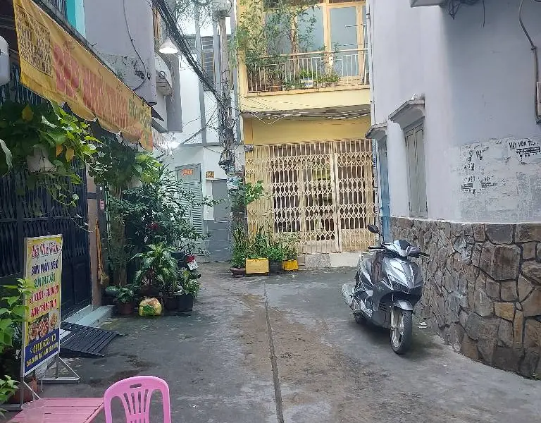 Nhà đẹp, đầy đủ tiện nghi ngay trung tâm Quận 10... Bán nhà riêng tại Vườn Lài, Hồ Chí Minh 01