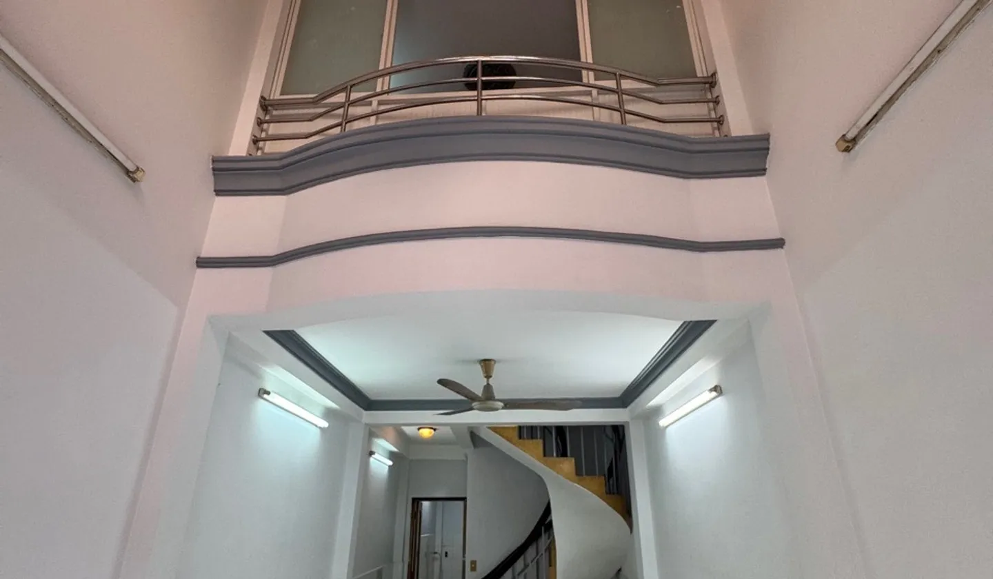 Nhà 4 tầng Lý Thường Kiệt, xe hơi tránh, giá tốt... Bán nhà riêng tại Tân Hòa, Hồ Chí Minh 01
