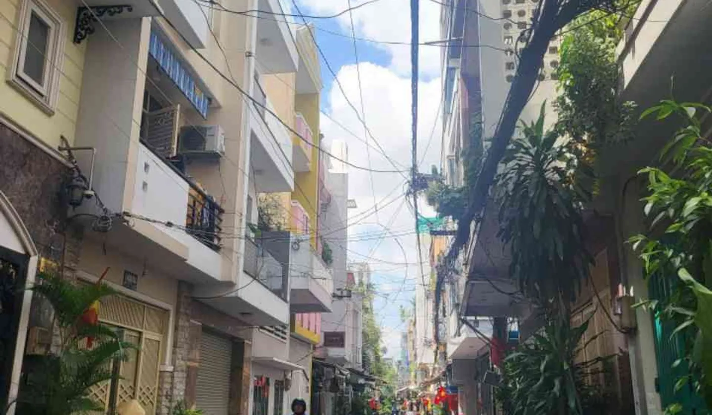 IÊU PHẨM HẺM XE HƠI TRÁNH 6M – HUỲNH VĂN BÁNH – TRƯỜNG SA, PHÚ NHUẬN 🔥 6 TẦNG – 80M² – NGANG 4.5M... Bán nhà riêng tại Phú Nhuận, Hồ Chí Minh 01