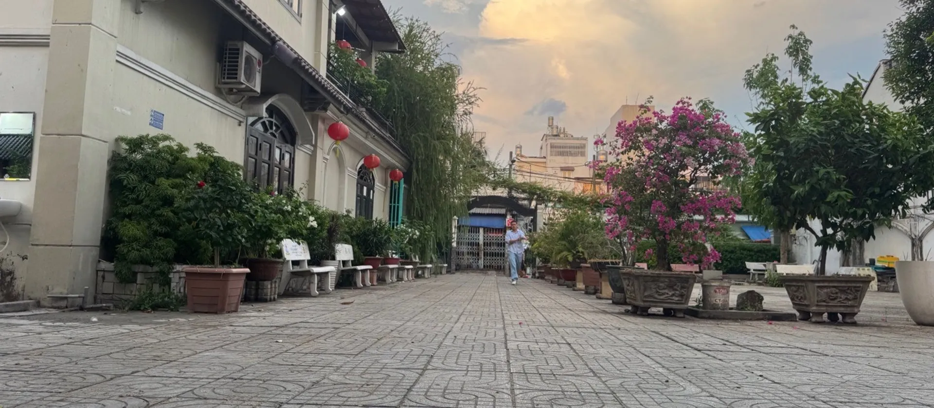 Bán nhà 3 tầng, 10 phòng, mặt tiền rộng tại Tân Bình... Bán nhà riêng tại Tân Bình, Hồ Chí Minh 01