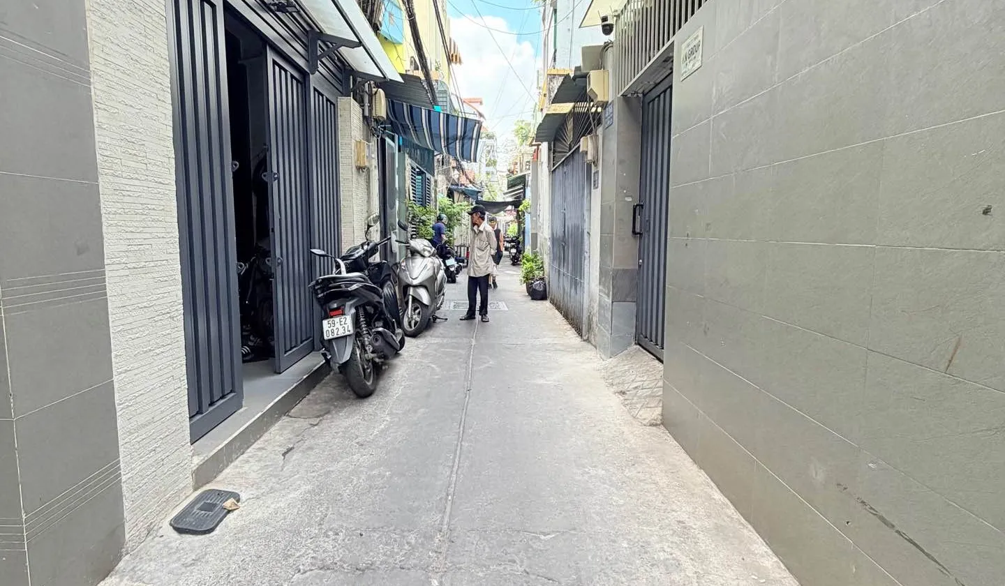 Bán nhà 4 tầng hẻm Phan Xích Long, diện tích 37m2, giá 6.8 tỷ... Bán nhà riêng tại Cầu Kiệu, Hồ Chí Minh 01