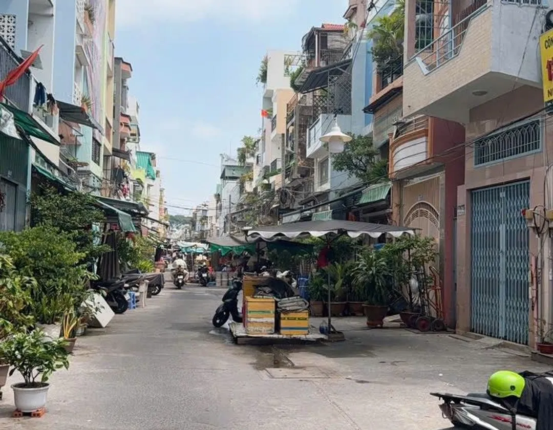 Nhà mặt tiền siêu thuận tiện quận 3 chờ chủ mới... Bán nhà mặt phố tại Bàn Cờ, Hồ Chí Minh 01