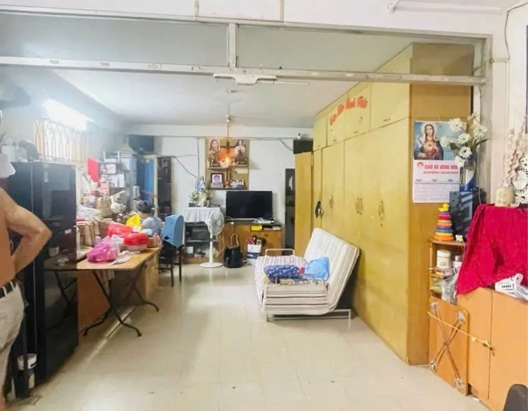 Nhà 3 mặt tiền hẻm xe tải Quận 10, vị trí độc tôn, giá hấp dẫn... Bán nhà riêng tại Hòa Hưng, Hồ Chí Minh 01