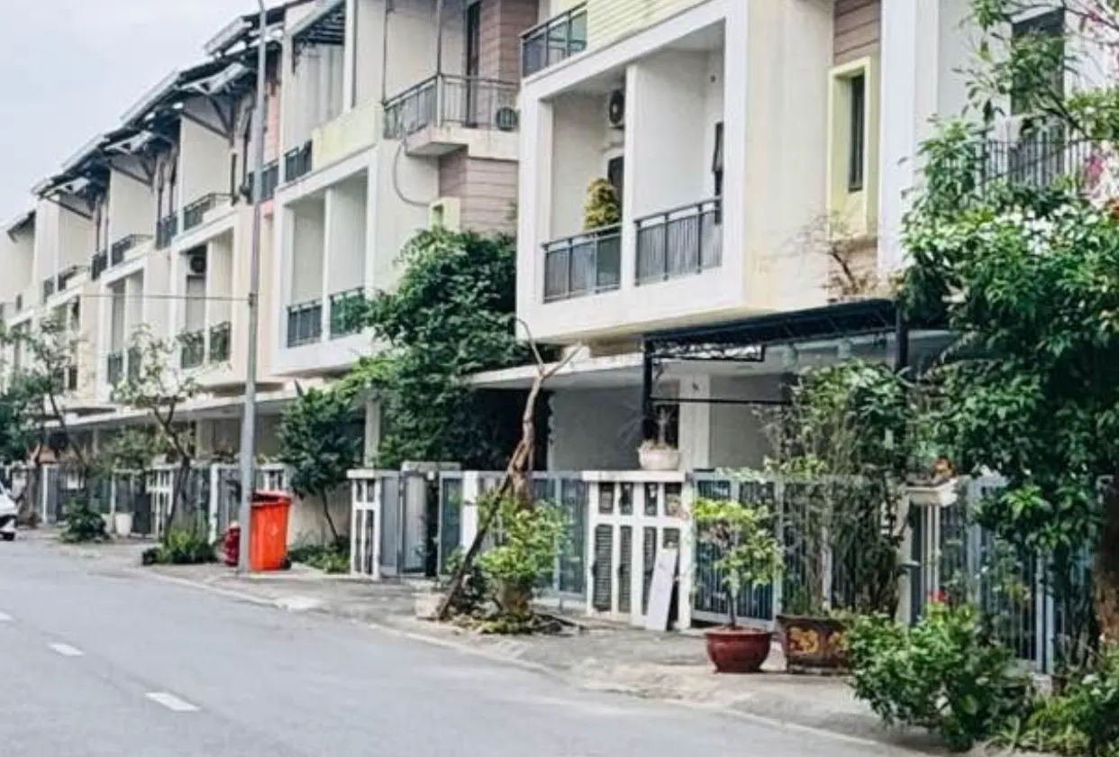 BÁN NHÀ ĐẸP PHÙ CHẨN TỪ SƠN BẮC NINH... Bán Shophouse tại Từ Sơn, Bắc Ninh 01