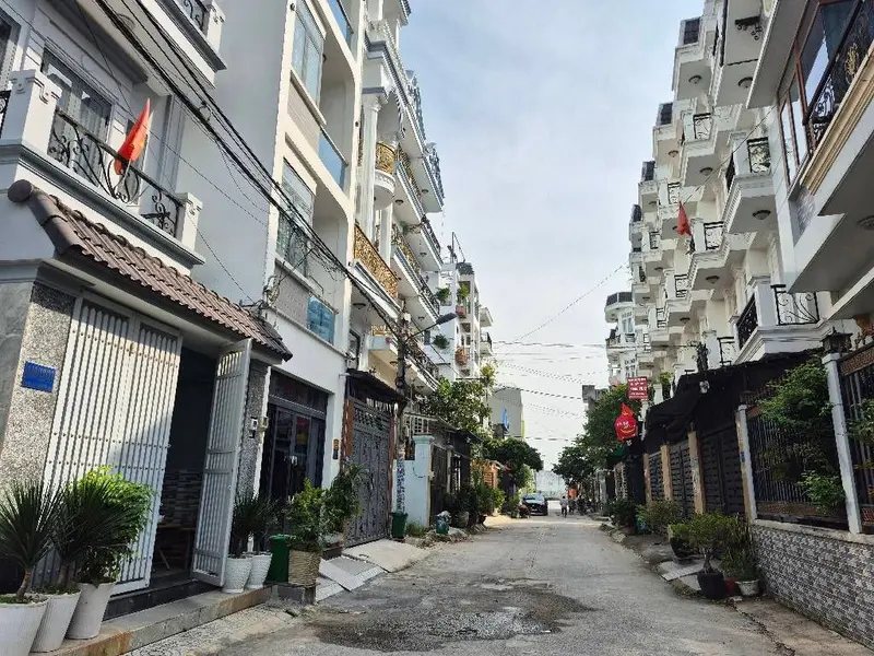 Nhà đẹp 4 tầng rộng rãi tại Thới An, Sài Gòn... Bán nhà riêng tại Thới An, Hồ Chí Minh 01