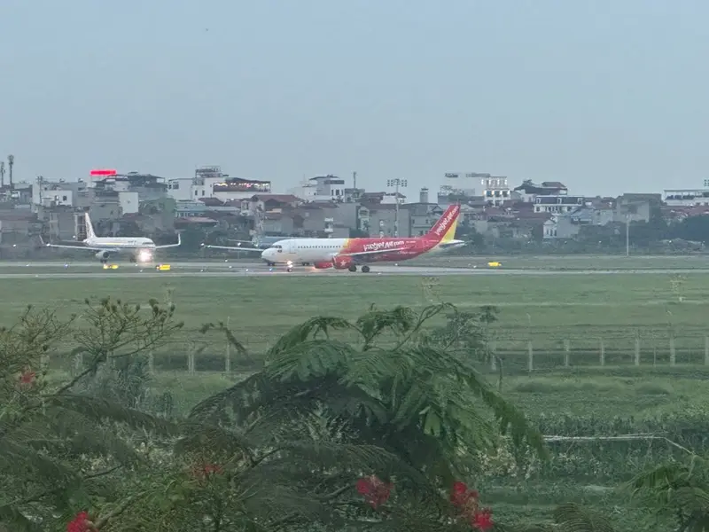 BÁN NHÀ - QUANG TIẾN - SÓC SƠN - VỈ HÈ Ô TÔ TRÁNH - KINH DOANH - 15M RA ĐƯỜNG 131 - CÁCH SÂN BAY 1K... Bán nhà mặt phố tại Sóc Sơn, Hà Nội 01