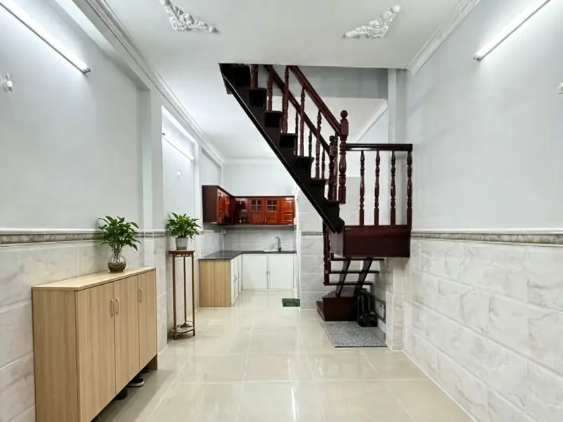 Sát MT Hoàng Diệu - 3 Tầng - Nhỉnh 4 tỷ - Hẻm 3m - SHR... Bán nhà riêng tại Xóm Chiếu, Hồ Chí Minh 01