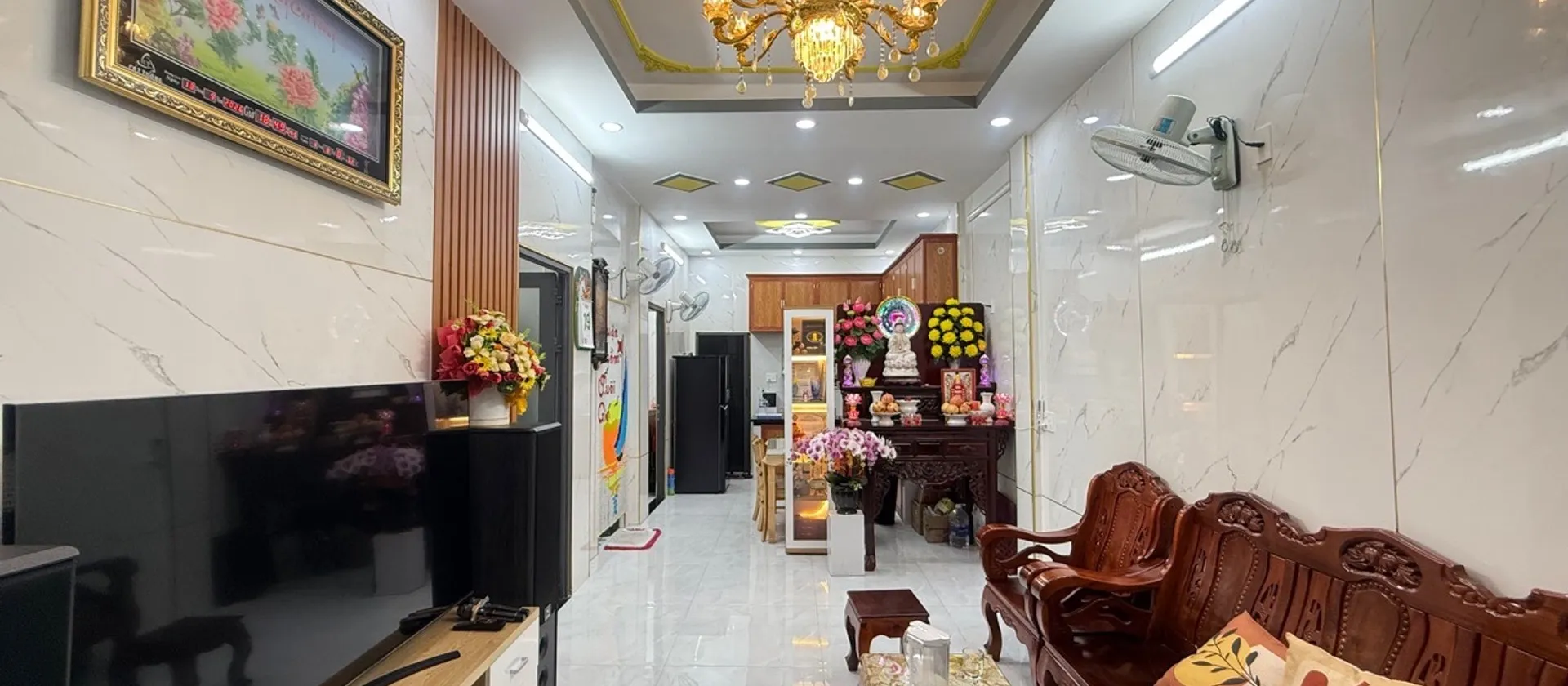 💥💥Ô Tô Đậu Cửa💥Chung Cư
🏡 88m² (6.6 x 10m)
Giá 4.XxT🌹🌹
🌎Nguyễn Xí, Bình Thạnh
📋Sổ riêng... Bán căn hộ chung cư tại Bình Lợi Trung, Hồ Chí Minh 01