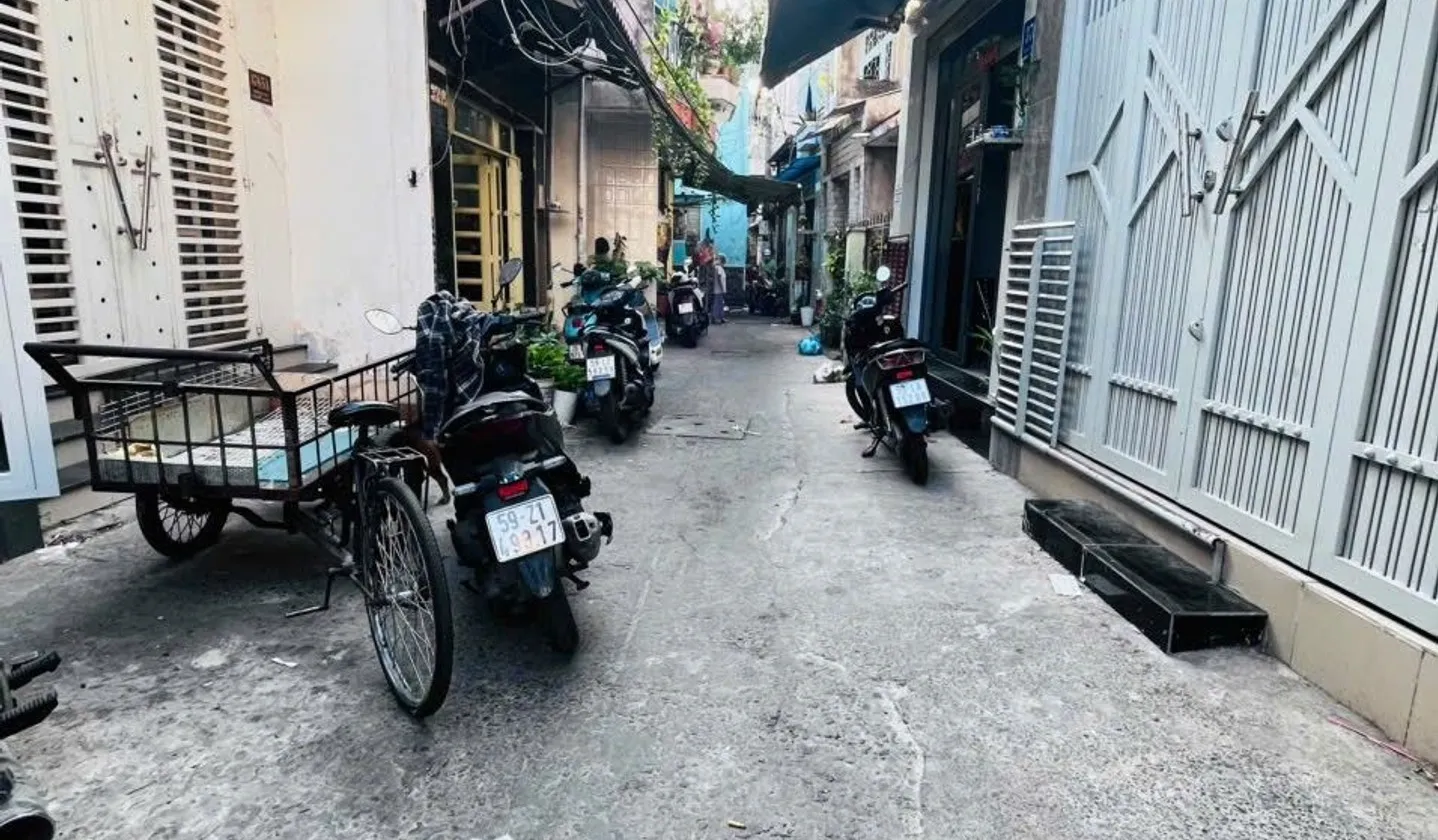 Nhà Đẹp 4 Tầng Dương Bá Trac, 4PN,
5WC, SHR Nở Hậu - Nhỉnh 6 T.ỷ... Bán nhà riêng tại Chánh Hưng, Hồ Chí Minh 01