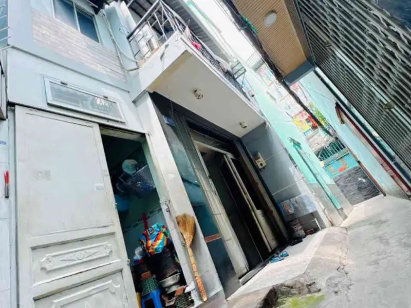 Nhà đẹp 3 tầng gần Q1 - Diện tích nhỏ, tiện nghi đầy đủ... Bán nhà riêng tại Chánh Hưng, Hồ Chí Minh 01