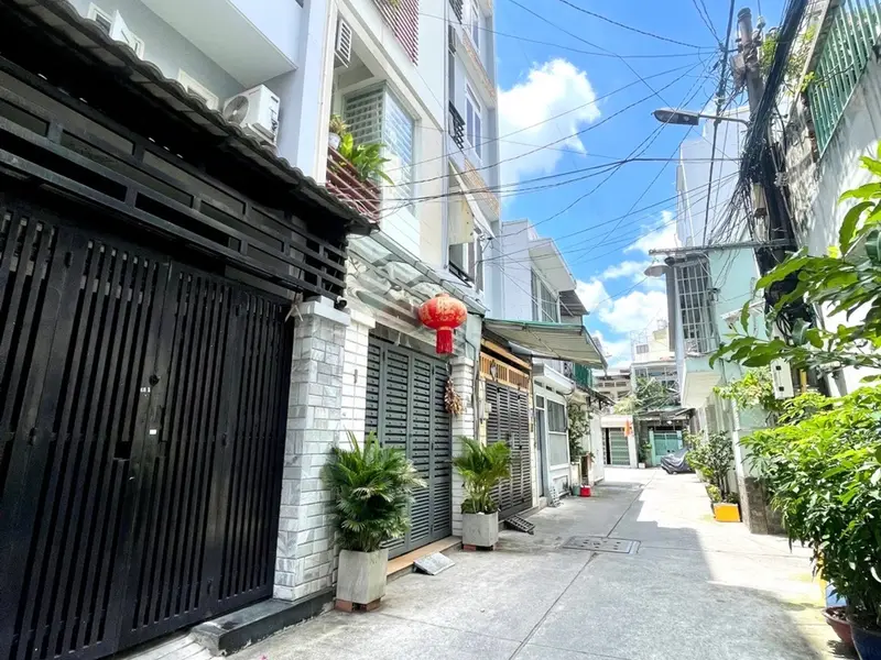 Nhà 6 tầng vip Quận 10, xe hơi ngủ trong nhà, giá tốt... Bán nhà riêng tại Hòa Hưng, Hồ Chí Minh 01