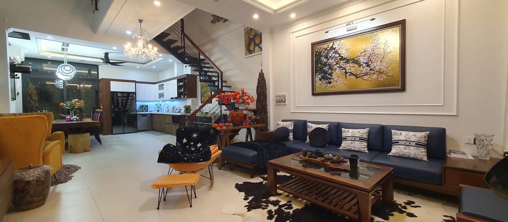 BÁN NHÀ HỒNG TIẾN 94.5M2- 3 TẦNG GARA Ô TÔ, NỘI THẤT XỊN SÒ - 25.5 TỶ... Bán nhà riêng tại Bồ Đề, Hà Nội 01