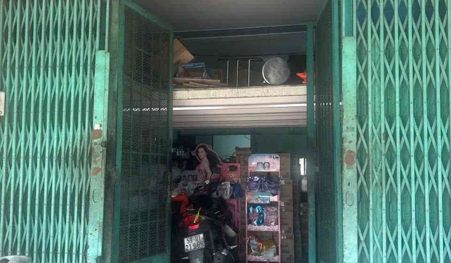 LÔ GÓC MT KINH DOANH 2 TẦNG 5X8M... Bán nhà mặt phố tại Hòa Bình, Hồ Chí Minh 01