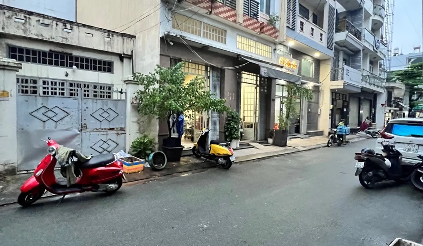Bán nhà mặt phố 2 tầng diện tích 47m² tại Nhất Chi Mai giá 7.9 tỷ... Bán nhà mặt phố tại Tân Bình, Hồ Chí Minh 01