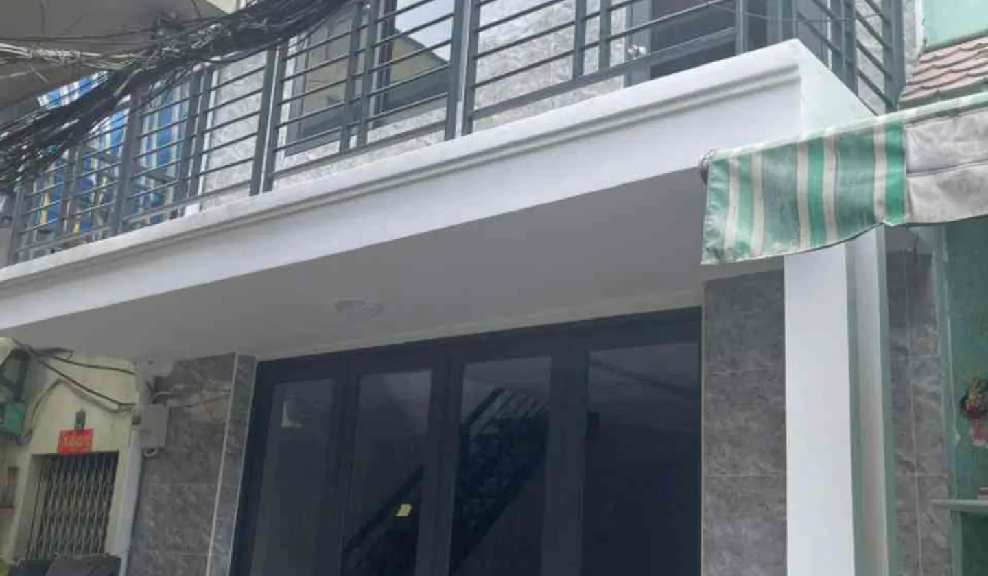 Bán nhà riêng 2 tầng tại Phú Thọ, diện tích 33.6 m2, pháp lý rõ ràng... Bán nhà riêng tại Minh Phụng, Hồ Chí Minh 01