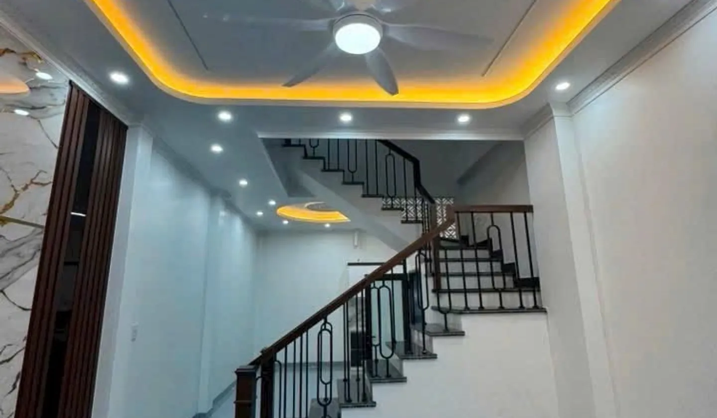 Nhà 3 tầng hiện đại, yên tĩnh ngay trung tâm, giá hợp lý... Bán nhà riêng tại Phù Liễn, Hải Phòng 01
