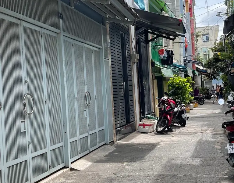 Cơ hội sở hữu nhà mặt tiền rộng 7.4m ngay trung tâm Quận 6 giá chỉ 10.3 tỷ... Bán nhà riêng tại Bình Tiên, Hồ Chí Minh 01
