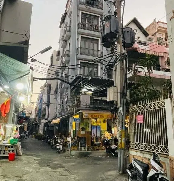 Nhà lô góc 6 tầng mặt tiền kinh doanh sầm uất quận Tân Bình... Bán nhà mặt phố tại Tân Hòa, Hồ Chí Minh 01