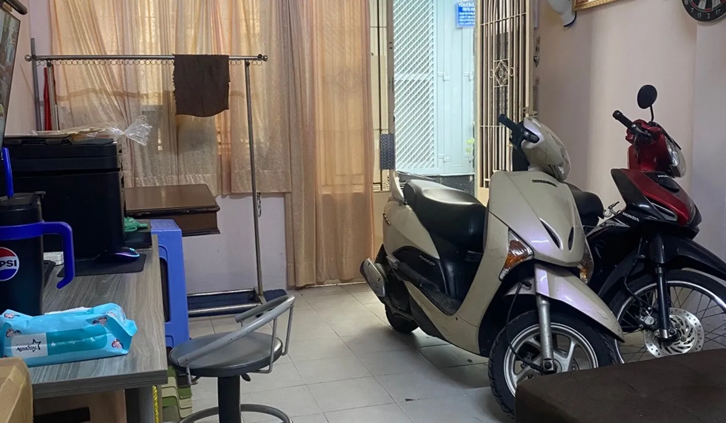 Nhà rộng mặt tiền Nguyễn Trãi, sẵn tiện nghi đón chờ chủ mới... Bán nhà riêng tại Cầu Ông Lãnh, Hồ Chí Minh 01