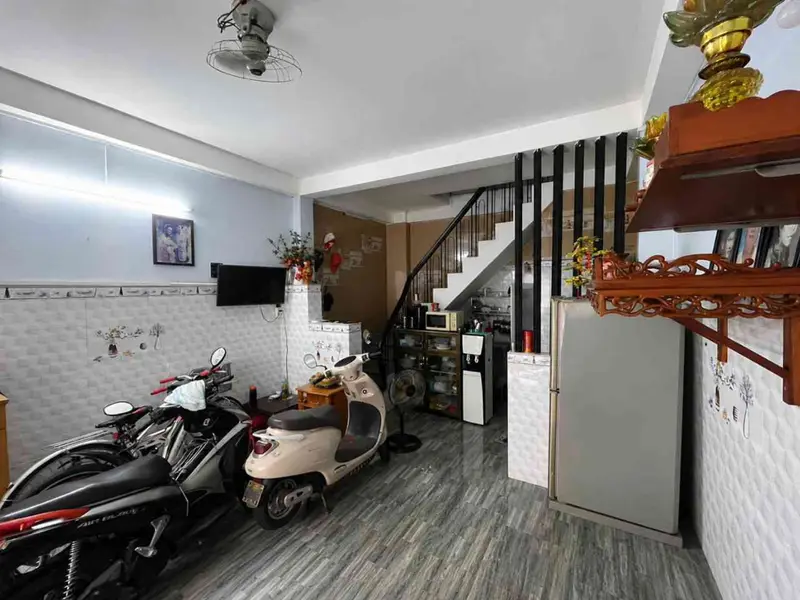 Nhà 2 tầng, hẻm xe hơi rộng, giá hấp dẫn ngay Tân Bình... Bán nhà riêng tại Bảy Hiền, Hồ Chí Minh 01