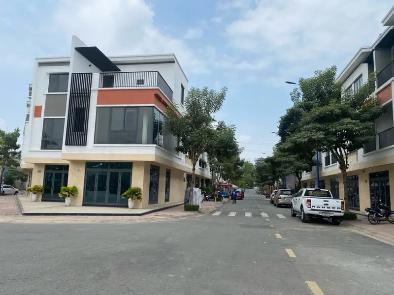 KHU DÂN CƯ VIP - NHÀ MỚI HOÀN THIỆN - ĐẲNG CẤP CAO - DÂN CƯ LẤP ĐẦY - TIỀM NĂNG TĂNG GIÁ MẠNH... Bán biệt thự, liền kề tại An Phú, Hồ Chí Minh 01