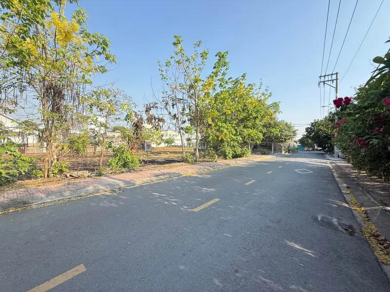 Bán đất mặt tiền gần trung tâm chợ Hóc Môn, diện tích rộng 1143.8 m2, pháp lý đầy đủ... Bán đất tại Hóc Môn, Hồ Chí Minh 01
