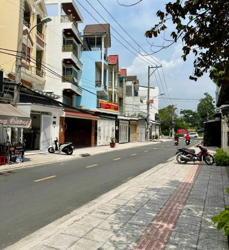 Cơ hội vàng sở hữu nhà mặt phố kinh doanh đỉnh tại thị trấn Nhà Bè với giá tốt... Bán nhà mặt phố tại Nhà Bè, Hồ Chí Minh 01