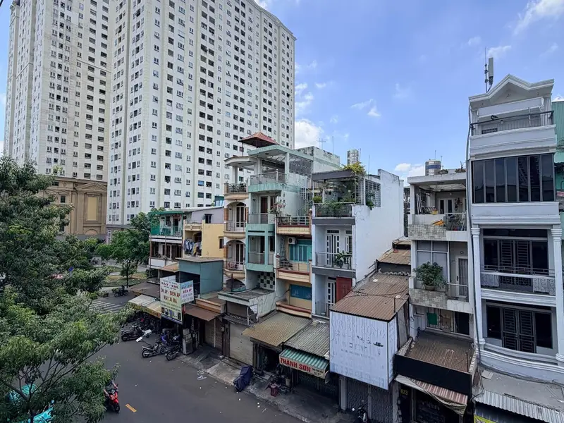 Bán chung cư Lý Thường Kiệt , Q11 , có gác mái và ban công đang cho thuê 7tr... Bán căn hộ chung cư tại Minh Phụng, Hồ Chí Minh 01
