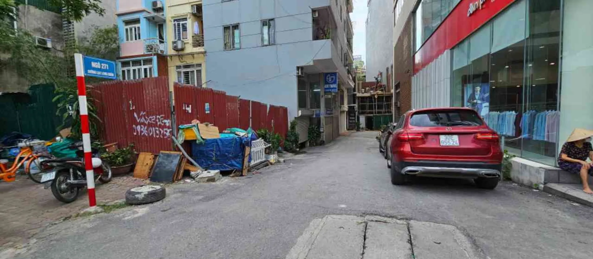 Bán đất có nhà cũ phố Lạc Long Quân, cách Hồ Tây 100m, trước nhà ô tô tránh dừng đỗ... Bán nhà riêng tại Nghĩa Đô, Hà Nội 01