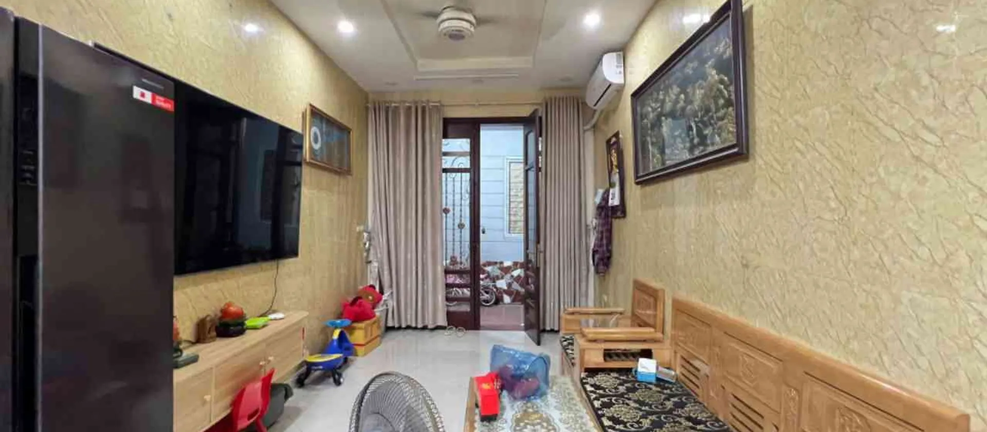 Cơ hội hiếm có sở hữu nhà 5 tầng gần chợ đêm Lĩnh Nam giá siêu tốt... Bán nhà riêng tại Vĩnh Hưng, Hà Nội 01