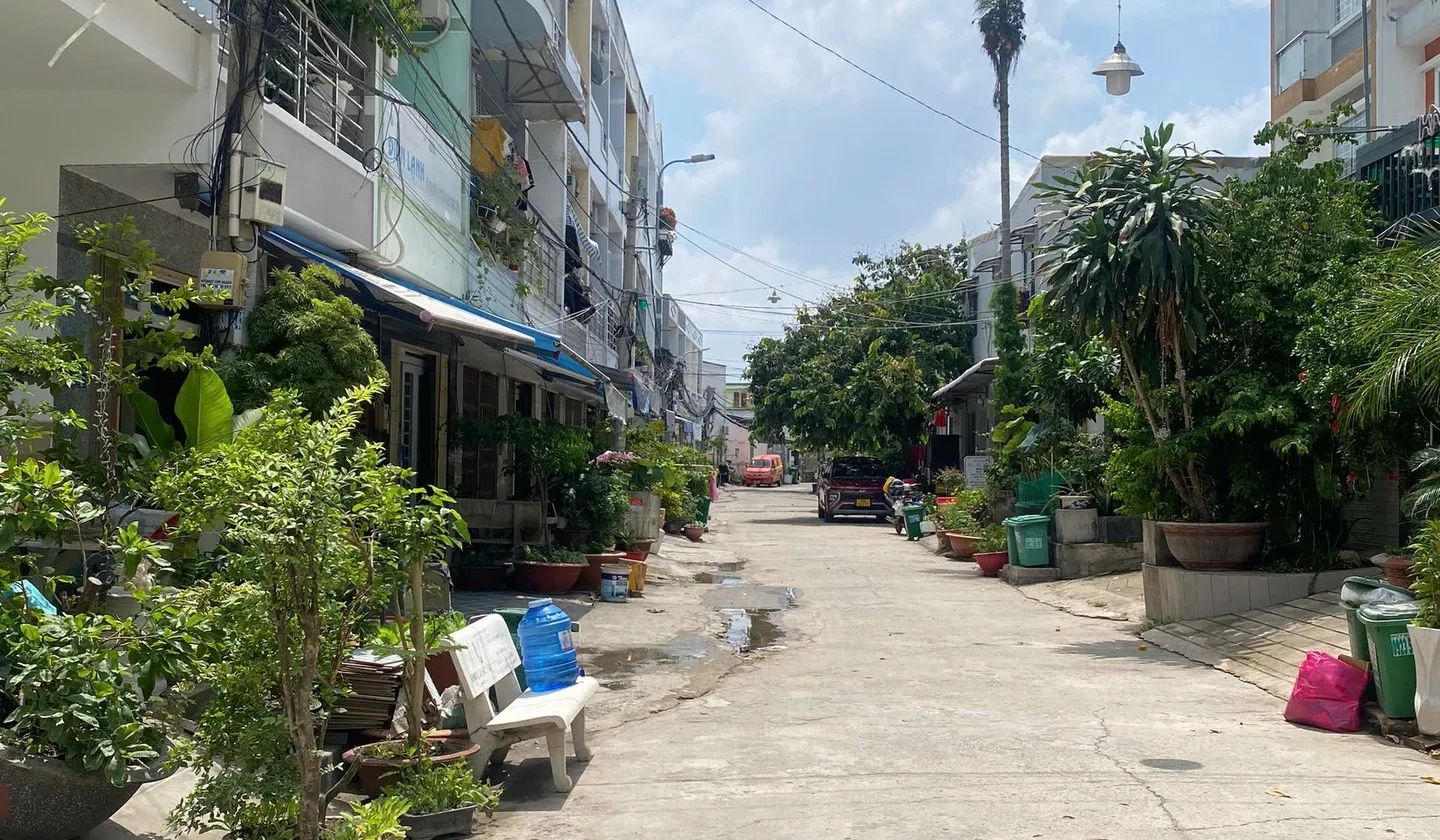 DIỆN TÍCH TO, HẺM XE TẢI, CÔNG SUẤT CHO THUÊ 35TR/THÁNG- NHÀ MỚI Ở NGAY... Bán nhà riêng tại Nhà Bè, Hồ Chí Minh 01
