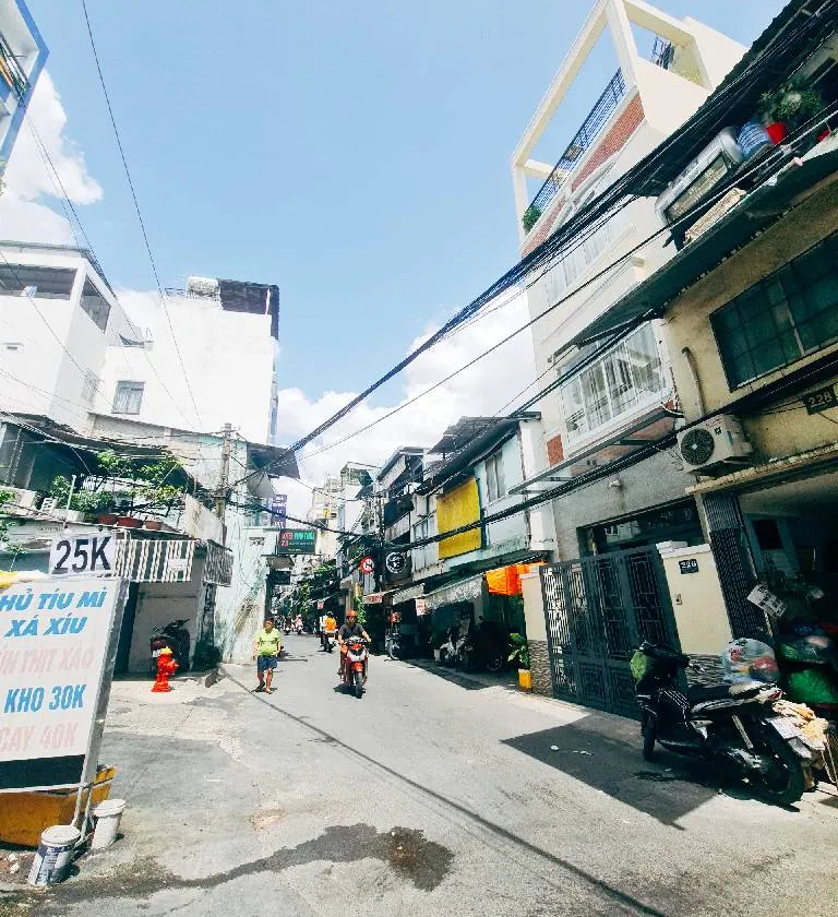 Nhà mặt phố Quận 3, kinh doanh đỉnh, thu nhập 11 triệu/tháng... Bán nhà mặt phố tại Nhiêu Lộc, Hồ Chí Minh 01
