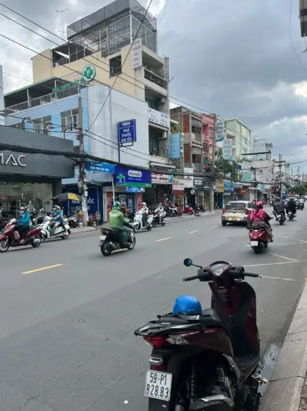 Nhà mặt tiền cực đỉnh, kinh doanh sầm uất ngay trung tâm... Bán nhà mặt phố tại Nhiêu Lộc, Hồ Chí Minh 01