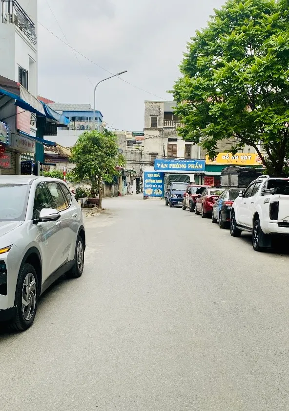 7.36tỷ, đầu cầu Vĩnh Tuy - Aeon Long Biên, 36m, 5tầng, Sân để xe thoải mái!... Bán nhà riêng tại Long Biên, Hà Nội 01